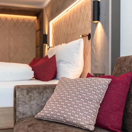 Klawunn & Hotel 3*